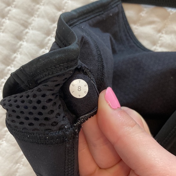 Black Lulu Lemon Sports Bra, size 8 - Picture 3 of 3